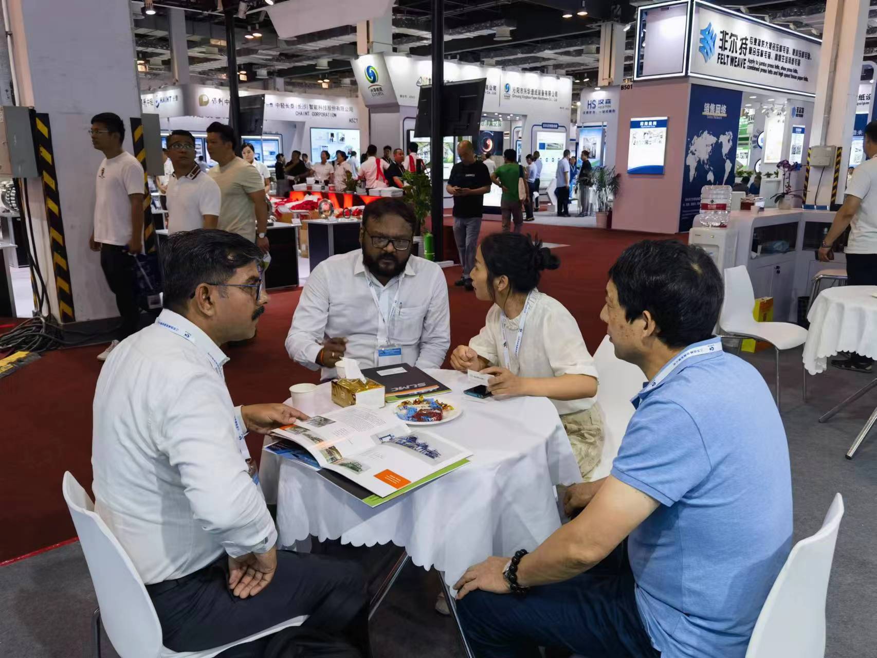 China International Paper Expo has come to a successful conclusion. Thank you to Shanghai and goodbye to Wuhan!_News Report_Shashi Light Ind. Machinery Co., LTD.