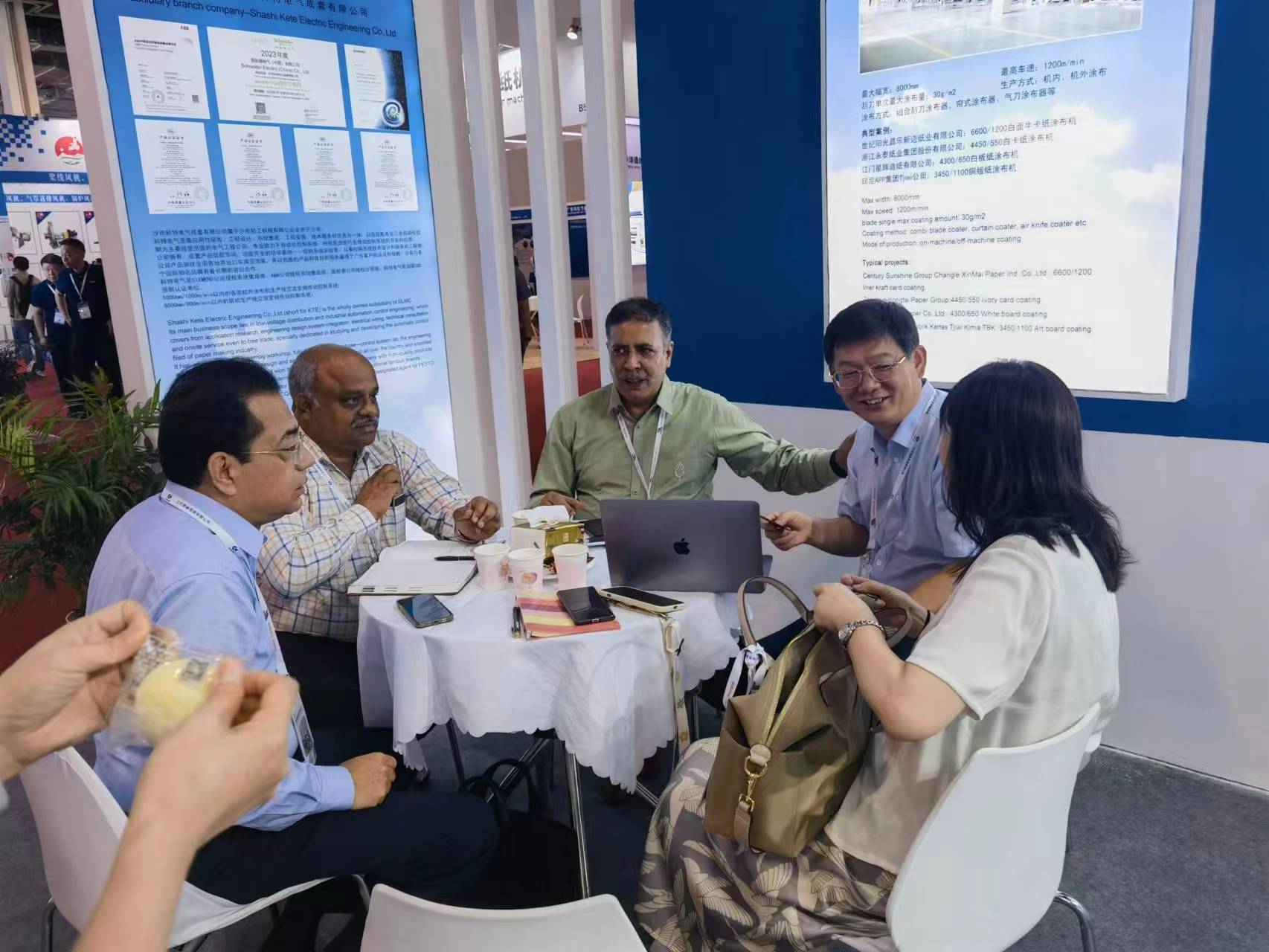 China International Paper Expo has come to a successful conclusion. Thank you to Shanghai and goodbye to Wuhan!_News Report_Shashi Light Ind. Machinery Co., LTD.